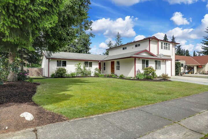 Property Photo: 11906 46th Avenue NE WA 98271