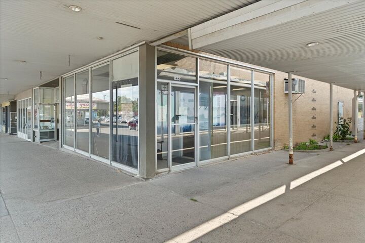 Photo de la propriété:  833 Chemong Road  ON K9H 5Z5 