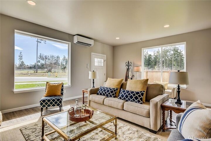 Property Photo:  634 NW Prow St  WA 98277 