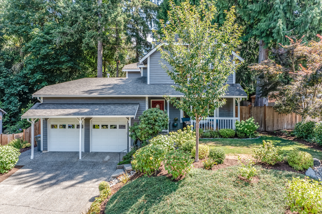 Property Photo: 13702 178th Ave NE WA 98052