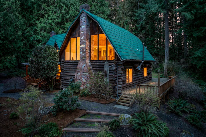 Property Photo: 18020 214th Avenue NE WA 98077