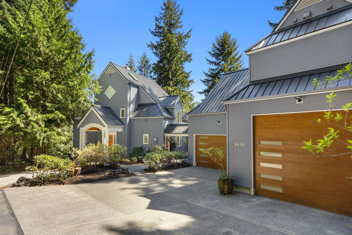 Property Photo: 6420 NE Tara Lane 6420 NE Tara Lane  WA 98110 