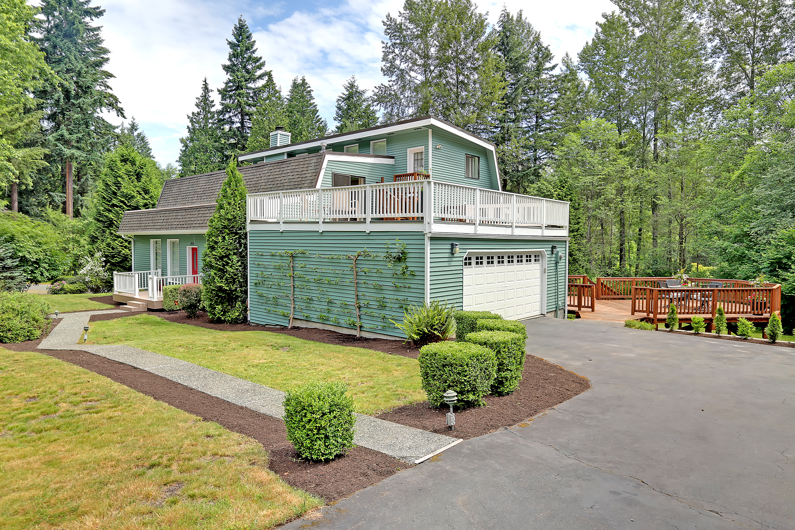 Property Photo:  19730 159th Ct NE  WA 98072 