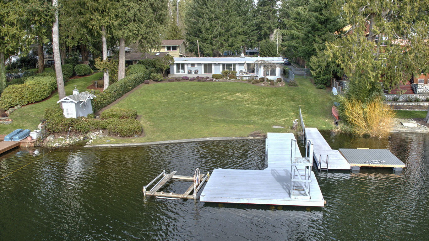 Property Photo:  2233 219th Lane SE  WA 98075 