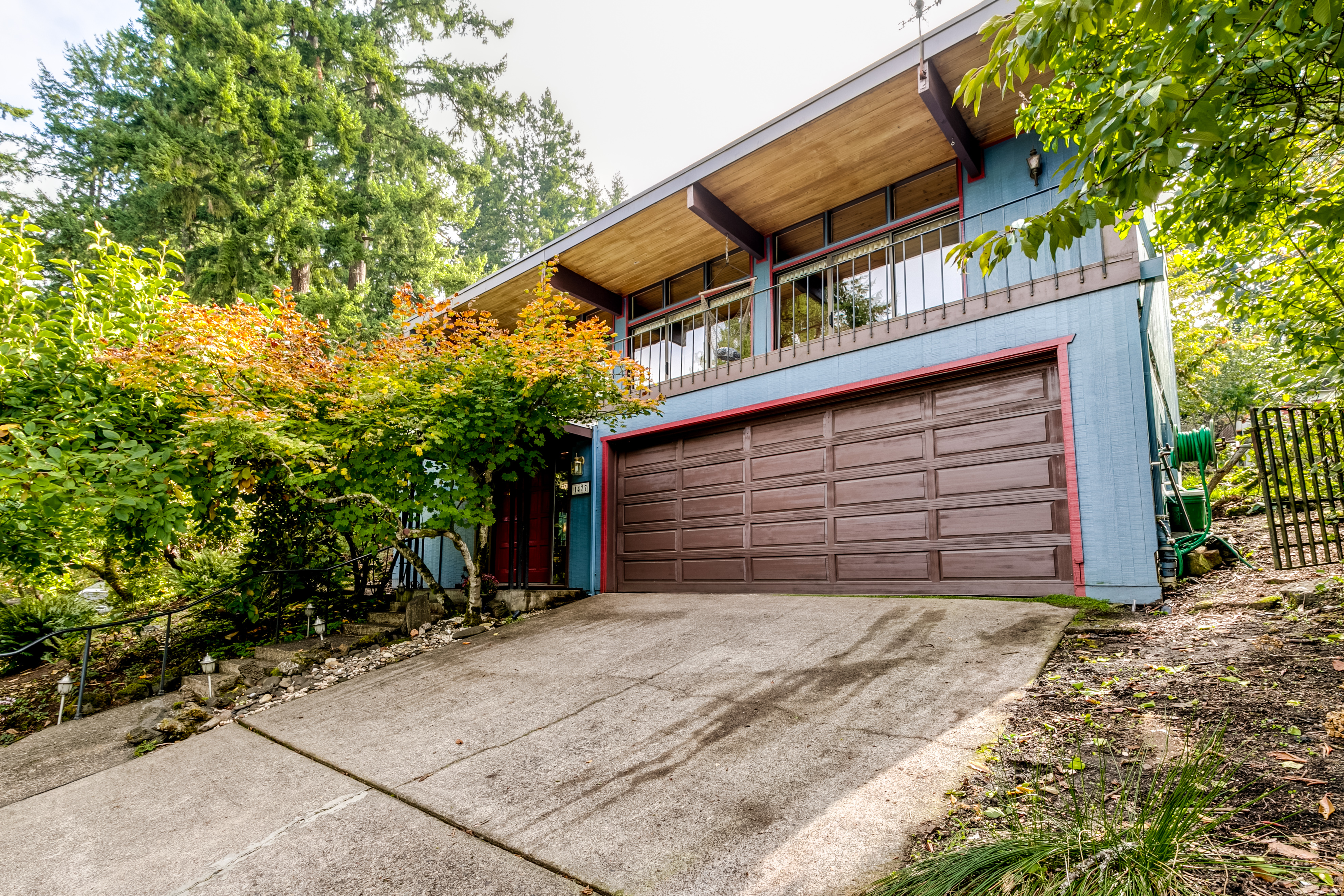 Property Photo: 1477 Kervon Ct OR 97405