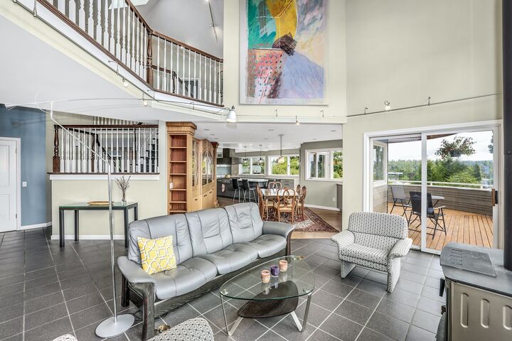 House for sale in Seattle 5534 S Holly Street, Seattle, WA 98118