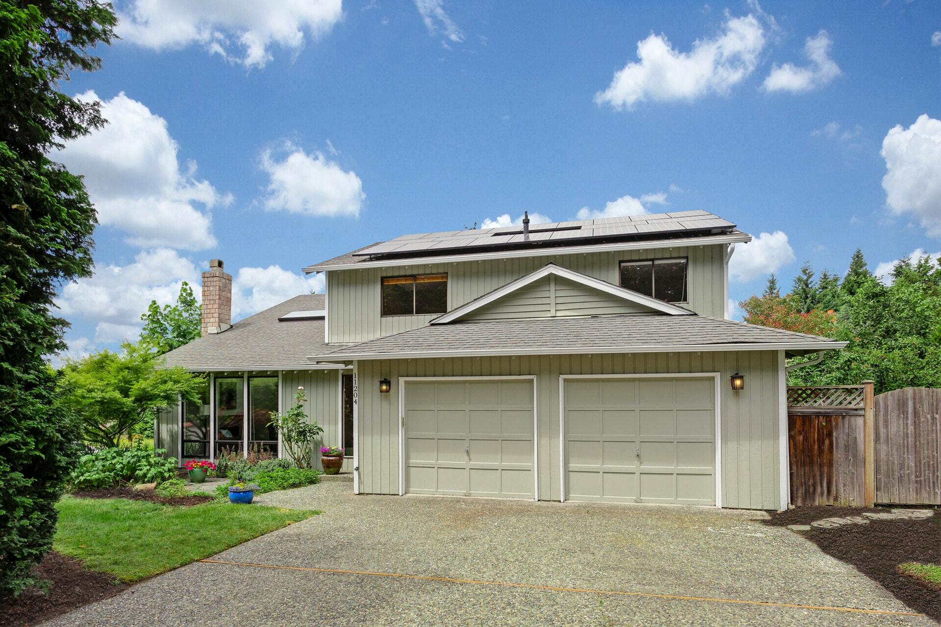 Property Photo:  11204 NE 58th Place  WA 98033 