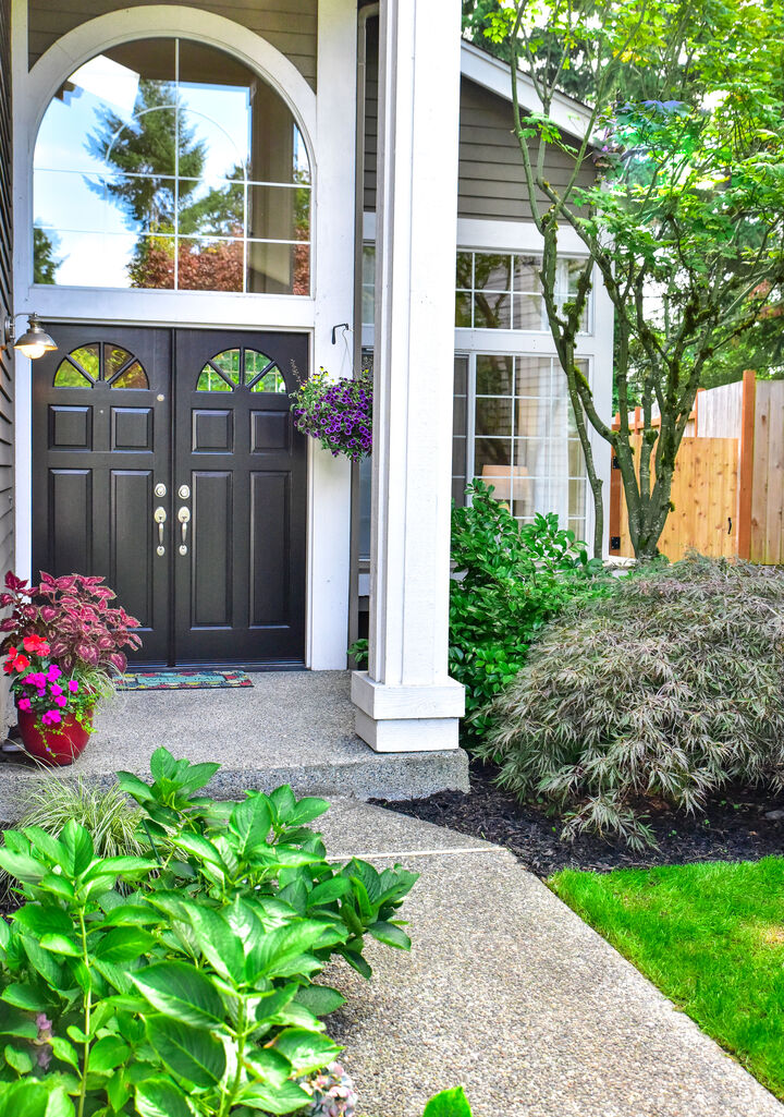 Property Photo: Front Porch 12811 NE 200th Place  WA 98011 