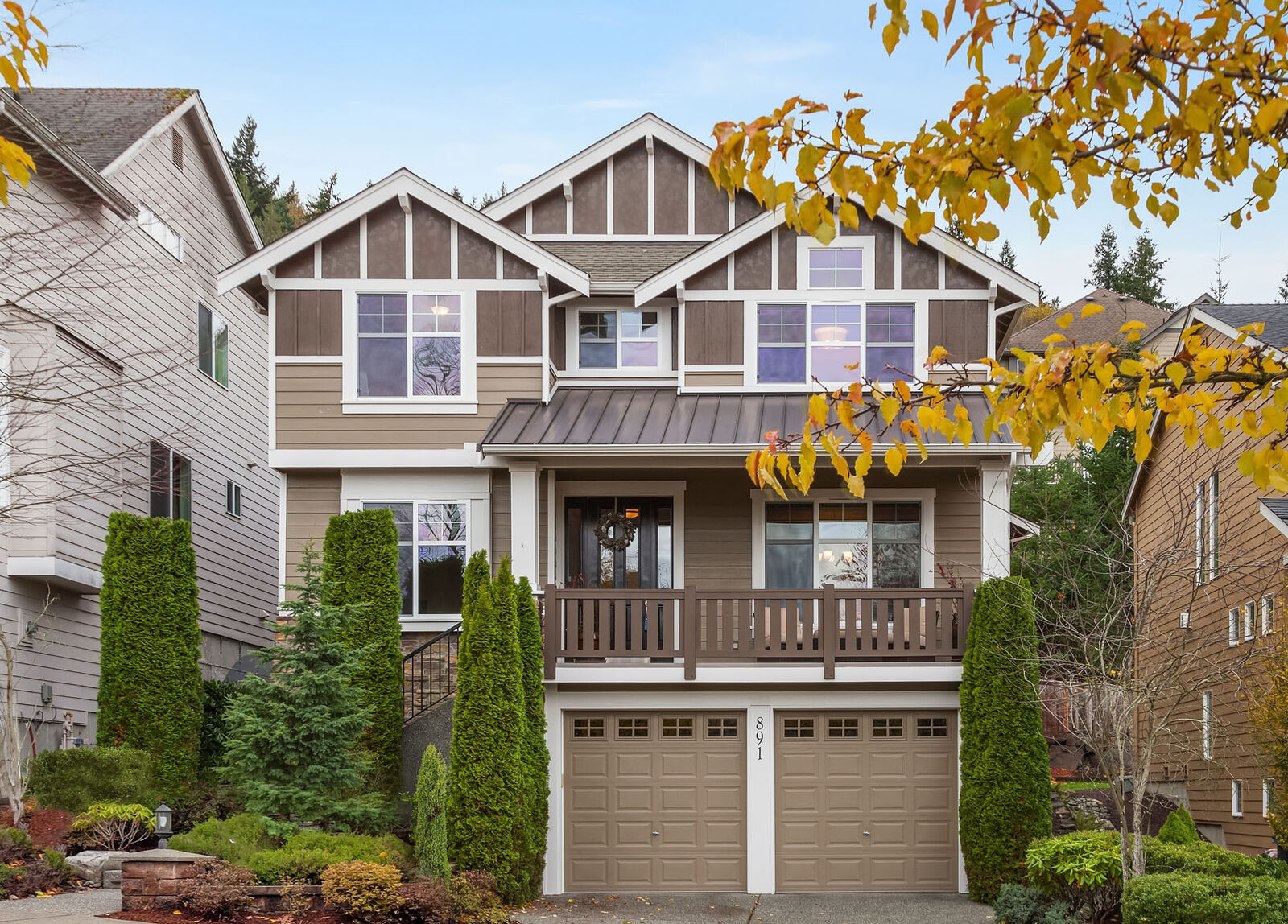 Property Photo:  891 Bear Ridge Dr NW  WA 98027 