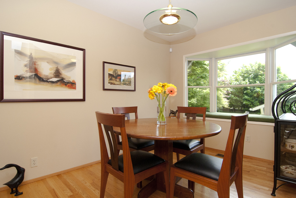 Property Photo: Dining room 147 10th Ave  WA 98033 
