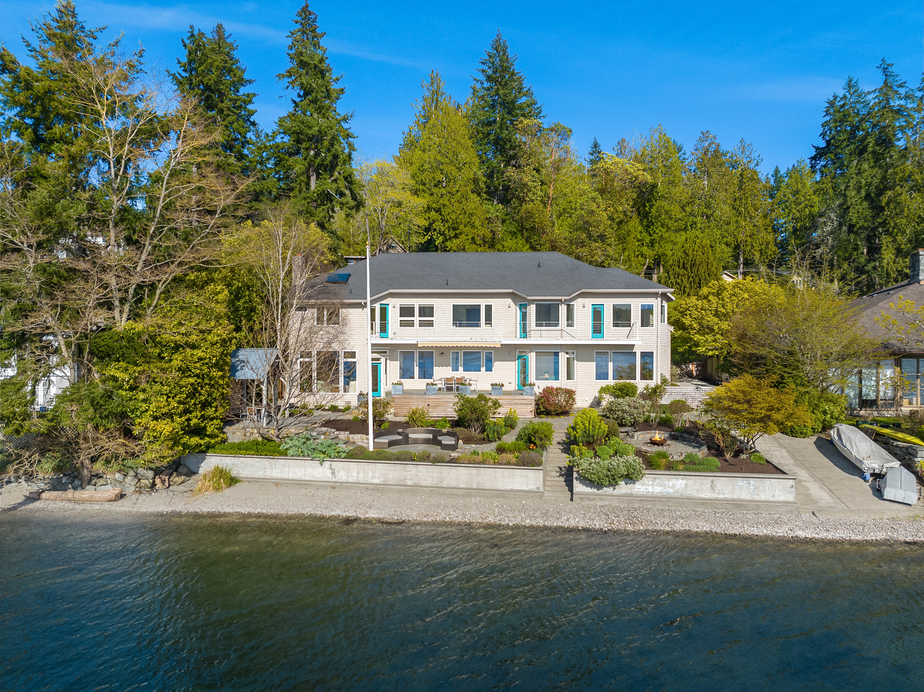 Property Photo: 4175 Pleasant Beach Dr NE 4175 Pleasant Beach Drive NE  WA 98110 