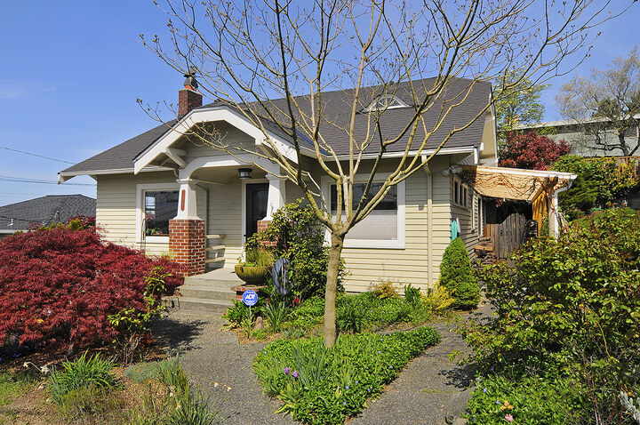 220 NW 49th St  Seattle WA 98107 photo