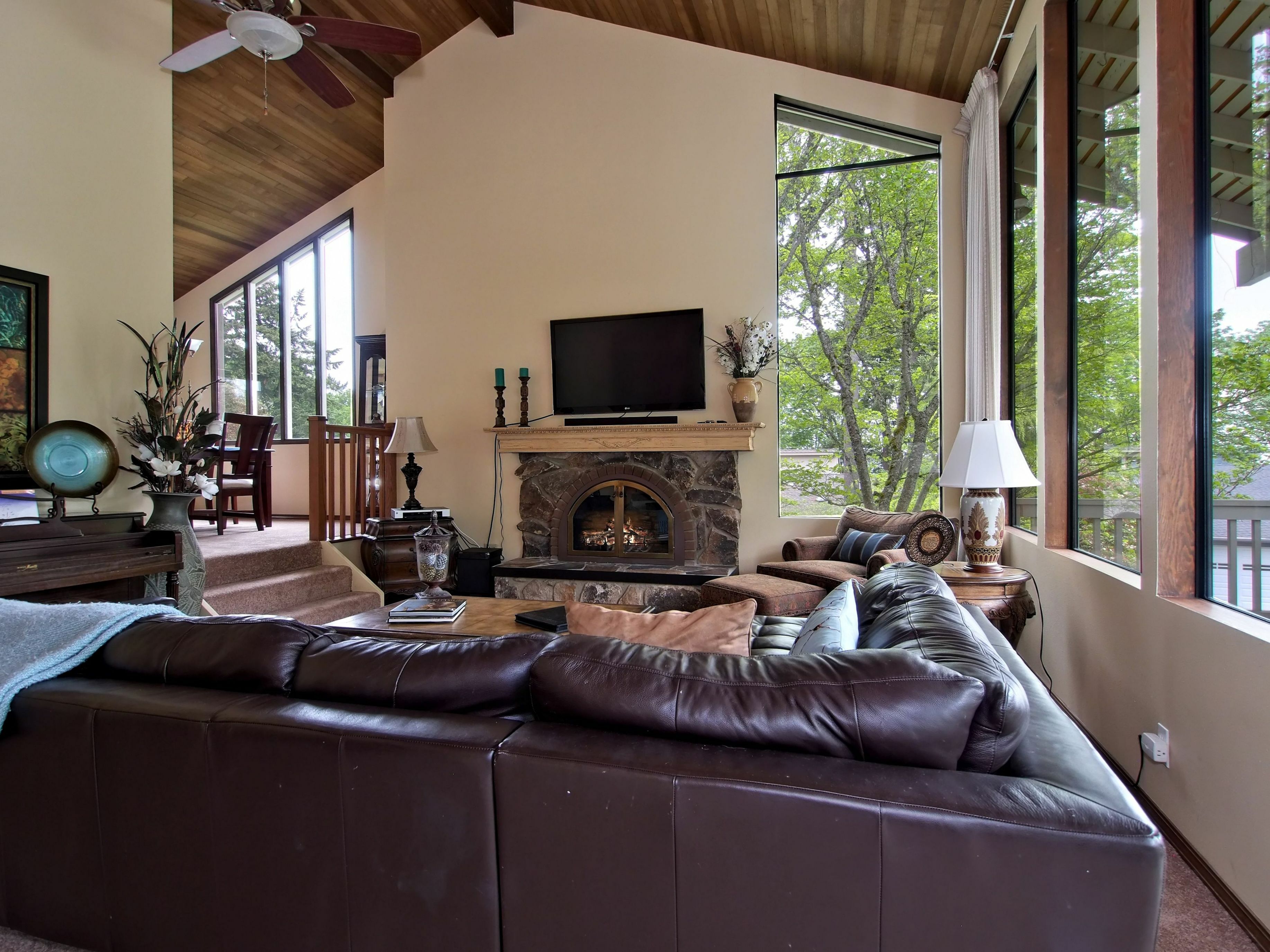 Property Photo: Living room 14312 SE 45th St  WA 98006 