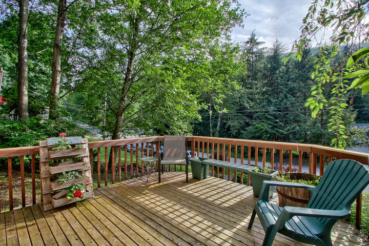 Property Photo:  514 Hilltop Dr  WA 98284 