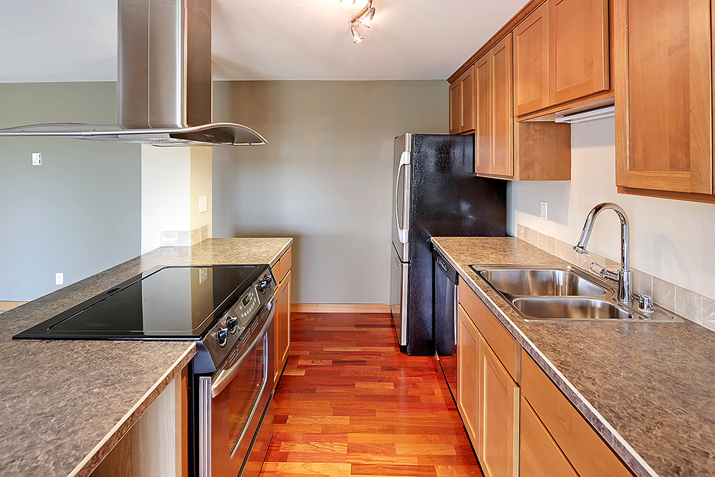 Property Photo: Kitchen 1730 Taylor Ave N 208  WA 98109 