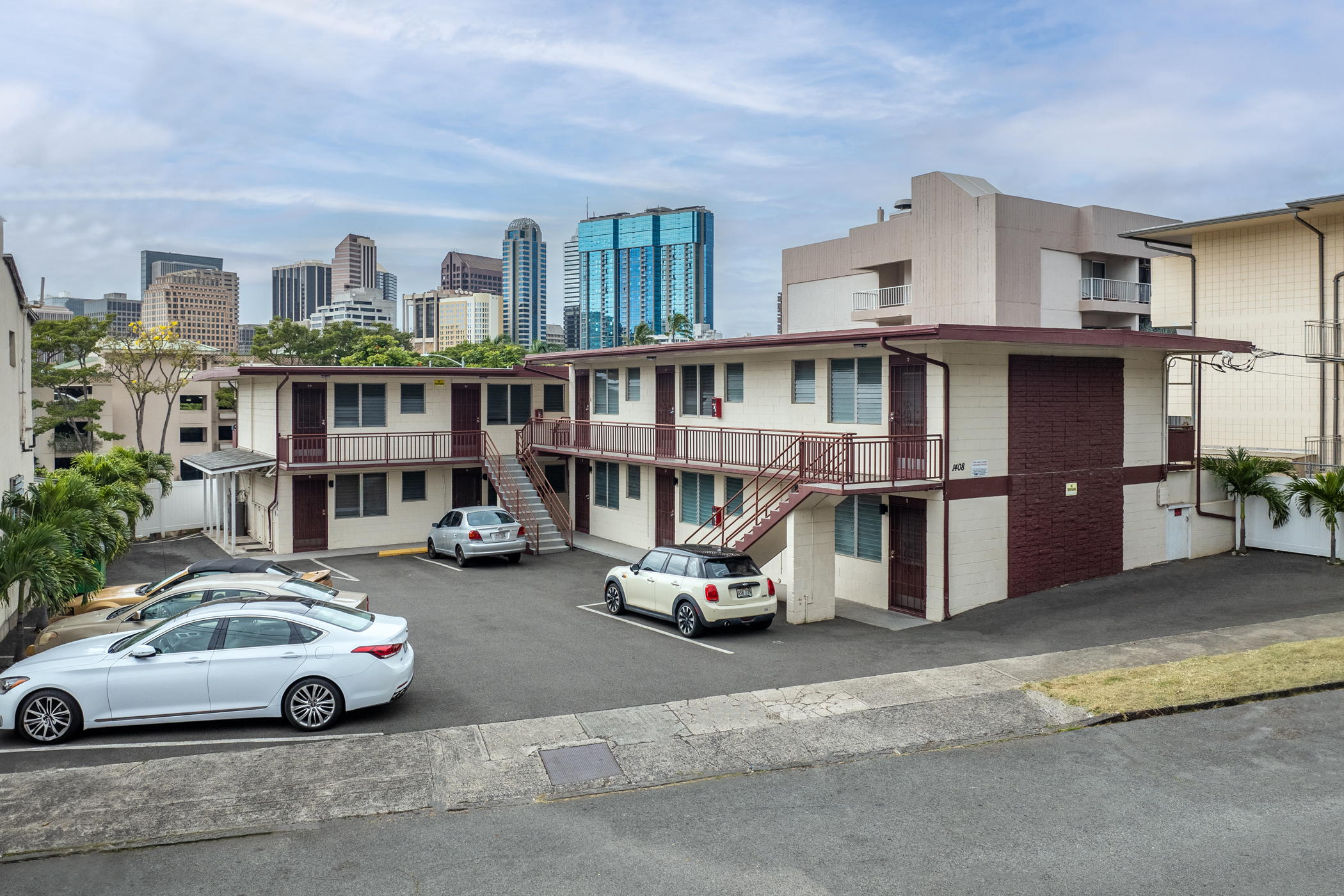Property Photo:  1408 Lusitana Street  HI 96813 