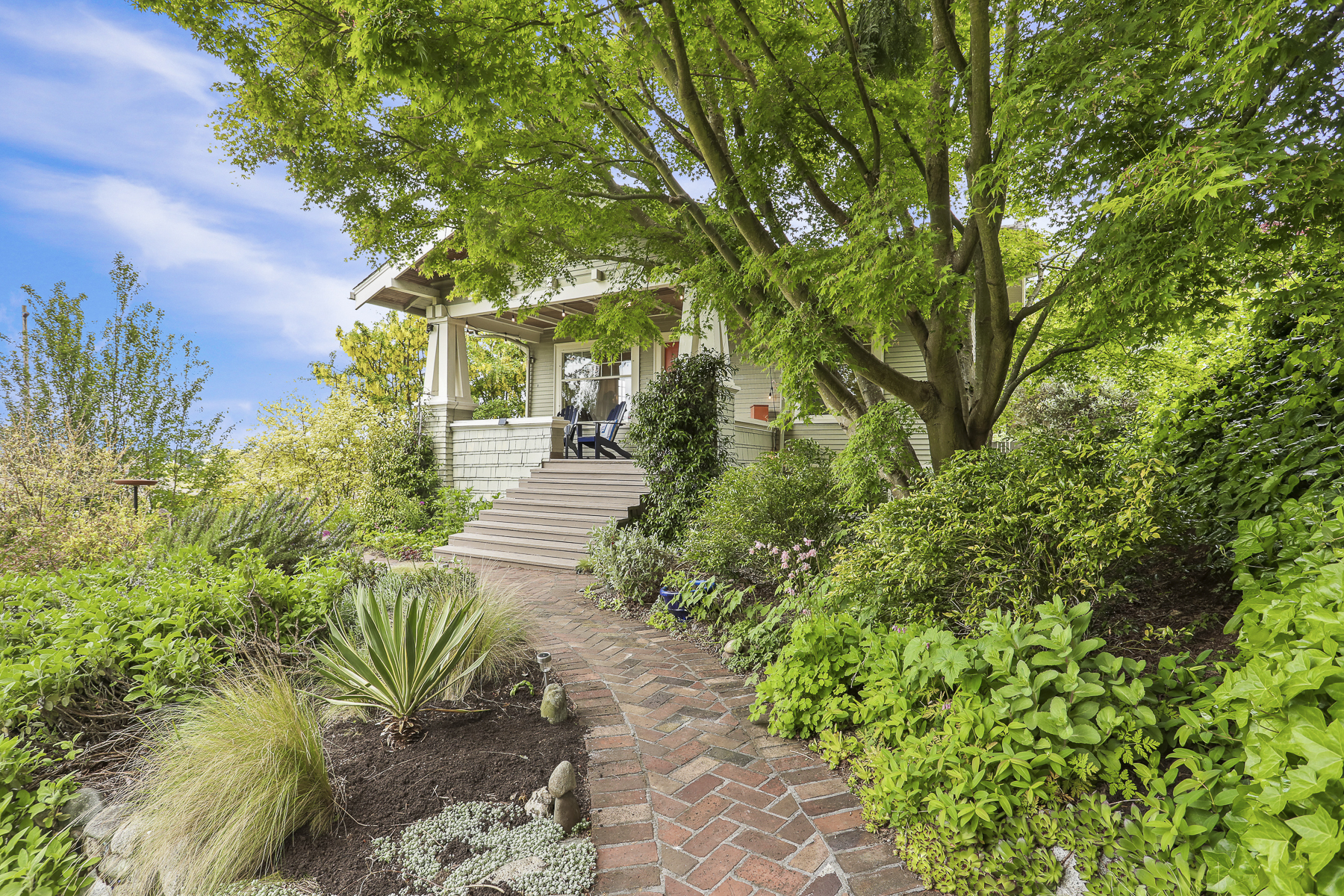 Property Photo:  212 NW 60th Street  WA 98107 