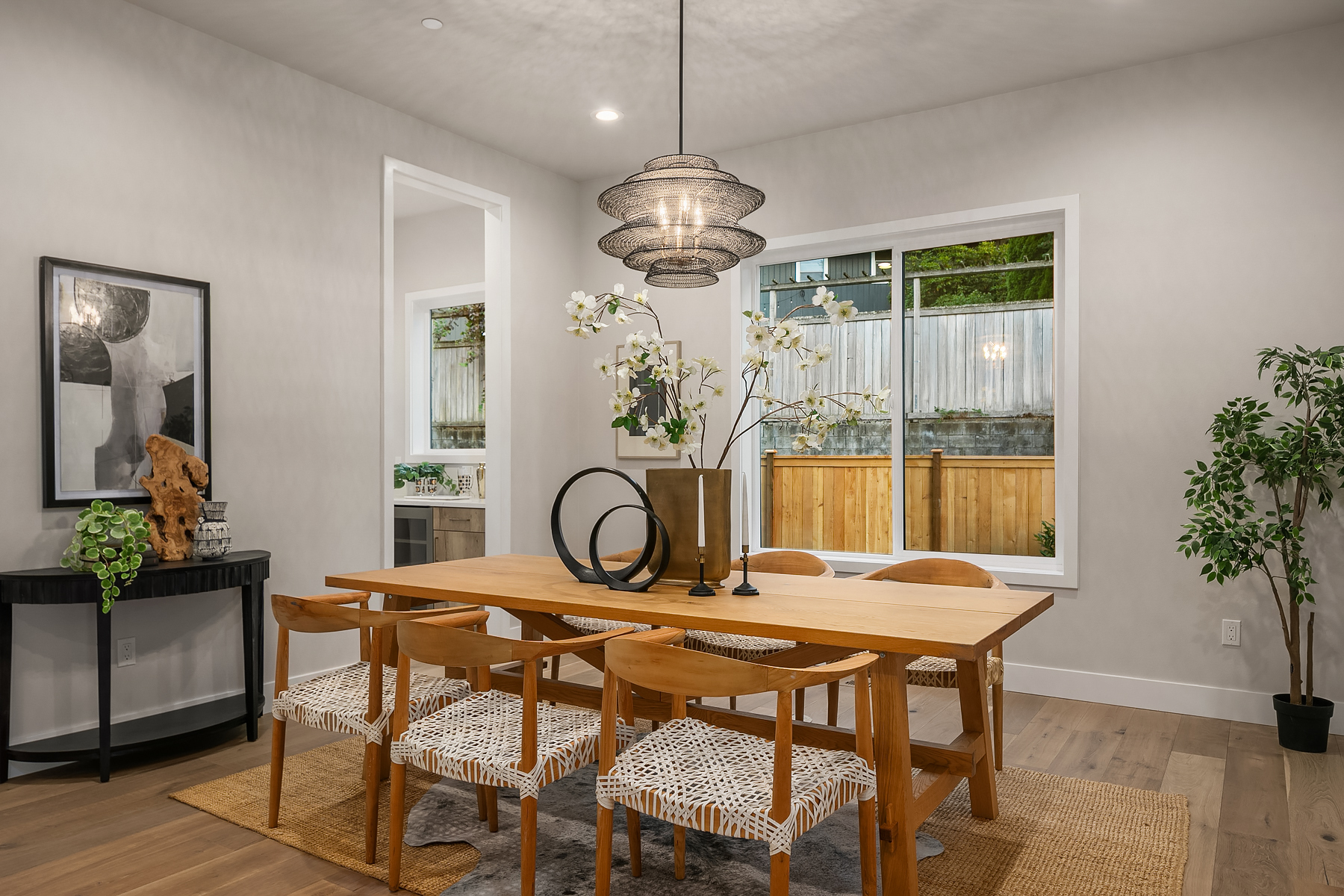 Property Photo: 1043 NW Inneswood Drive WA 98027
