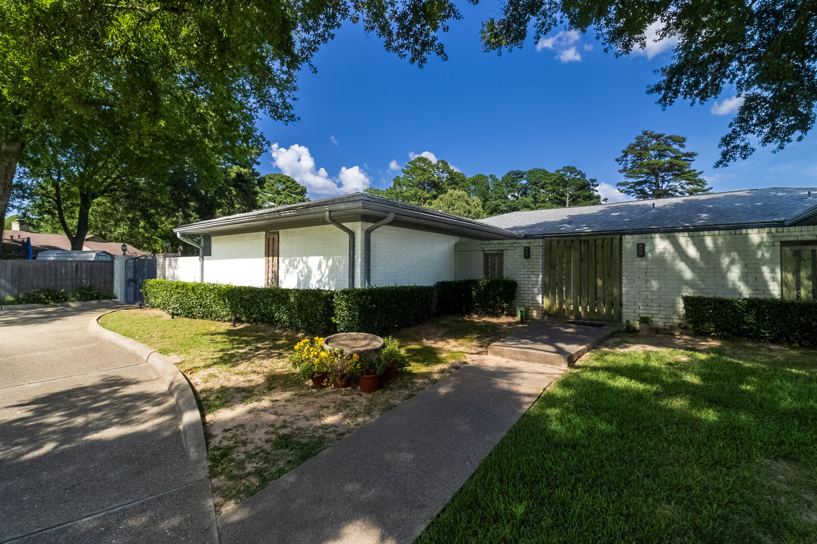 Property Photo:  2104 McCann Road  TX 75601 