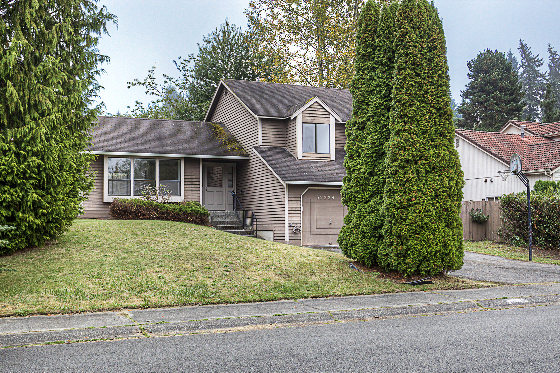 Property Photo: 32224 13th pl sw 32224 13th Place SW WA 98023