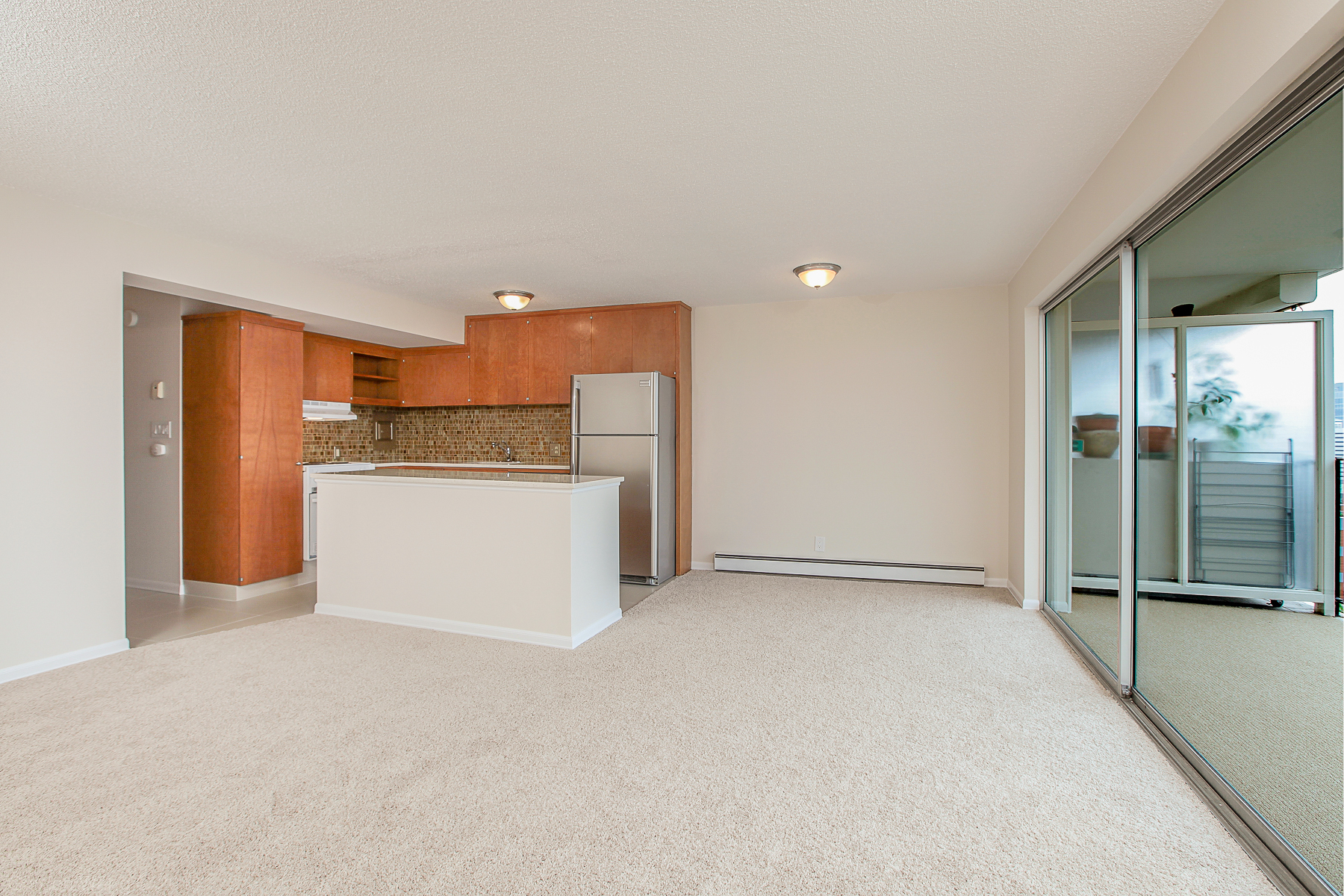 Property Photo: Living room 505 Belmont Ave E 903 WA 98102