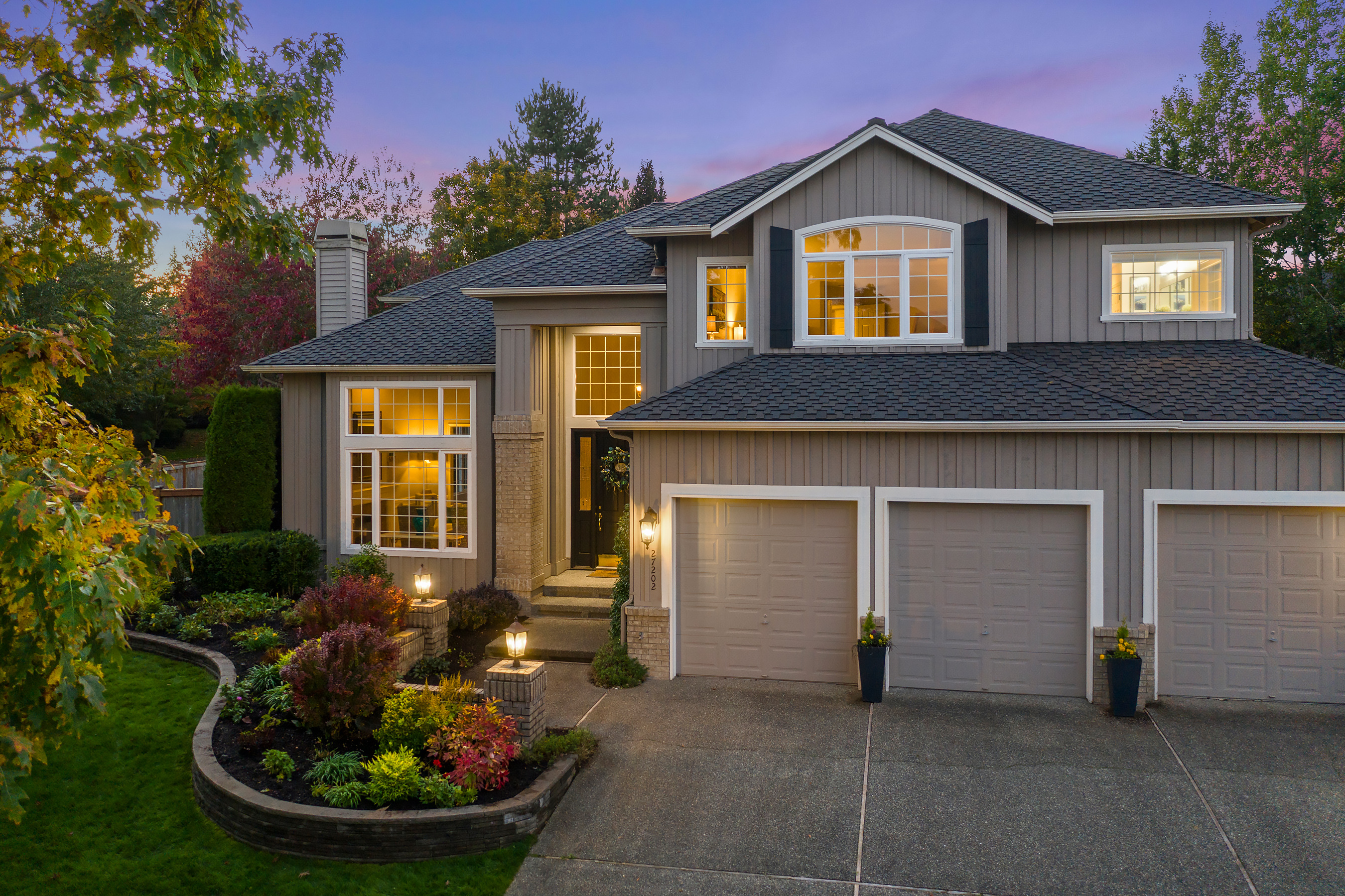 Property Photo: 27202 SE 27th St WA 98075