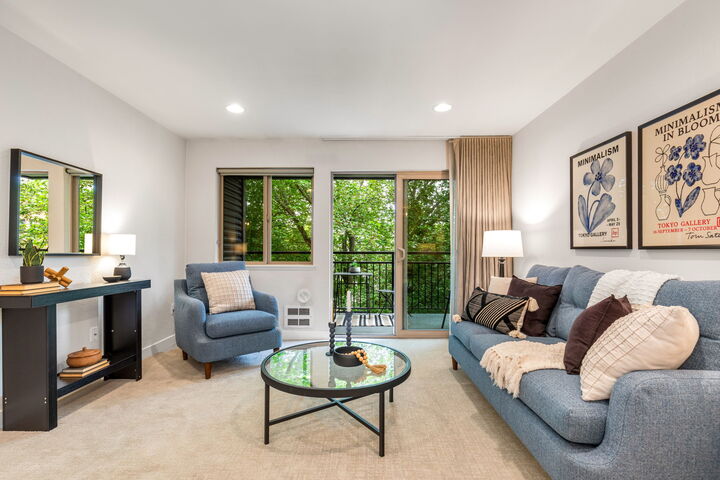 Property Photo:  275 W Roy Street 315  WA 98119 
