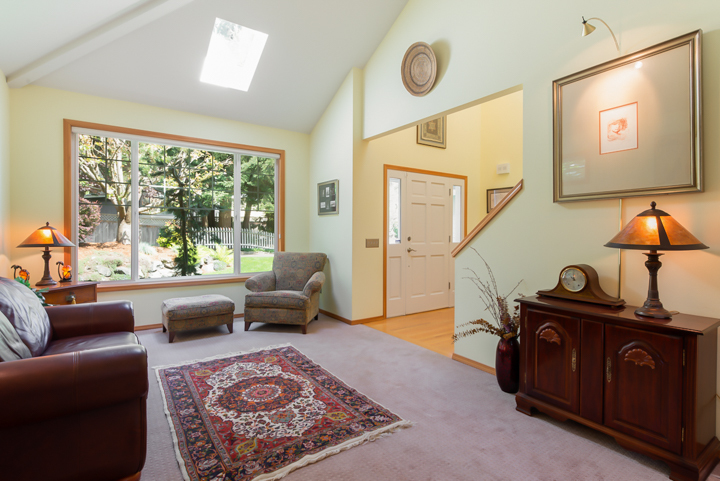 Property Photo: Living room 6039 NE 201st Lane  WA 98028 