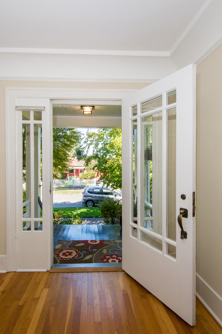 Property Photo: Entry 113 NW 83rd St  WA 98117 