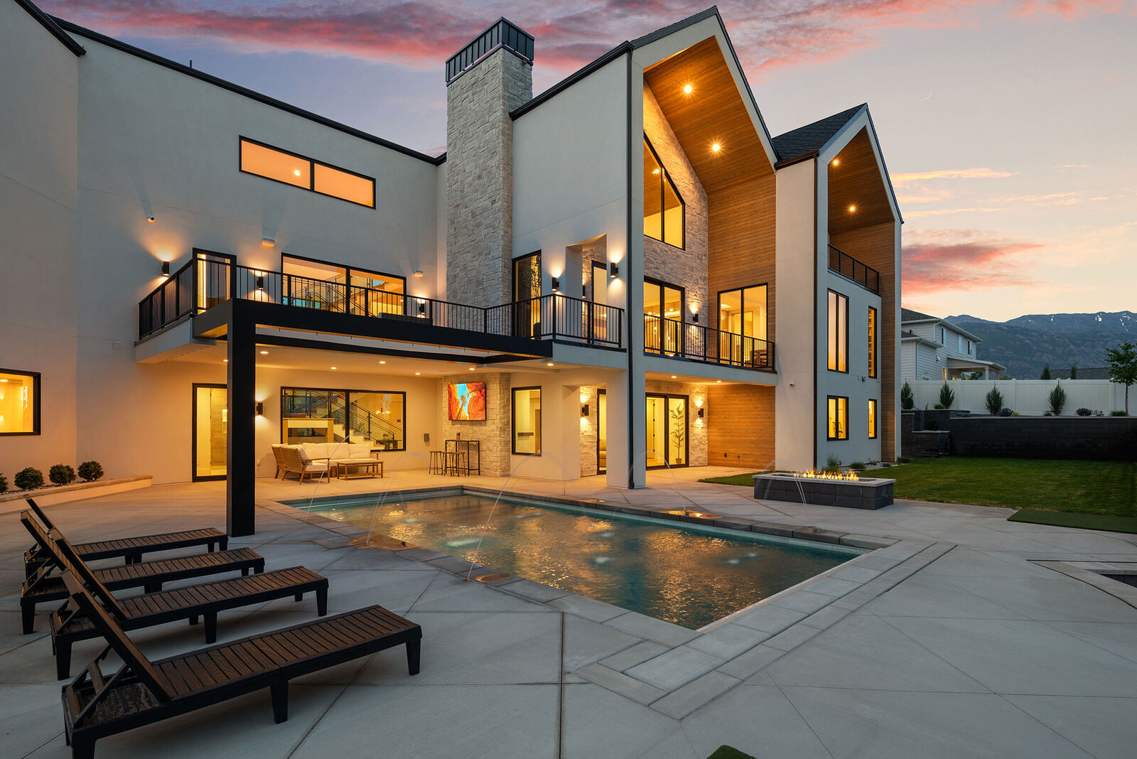 Property Photo: 677 W 950 N UT 84003