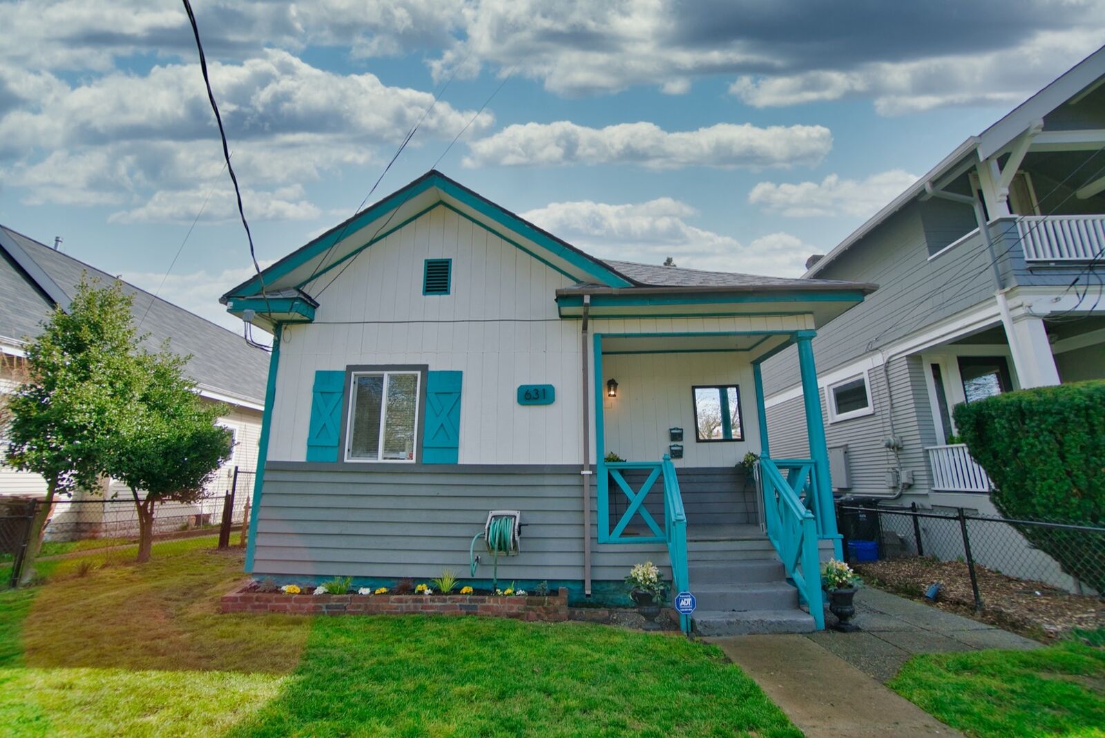 Property Photo:  631 S Steele St  WA 98405 