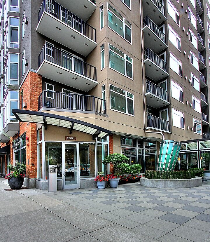 Property Photo: 2801 1st Ave 908 WA 98121