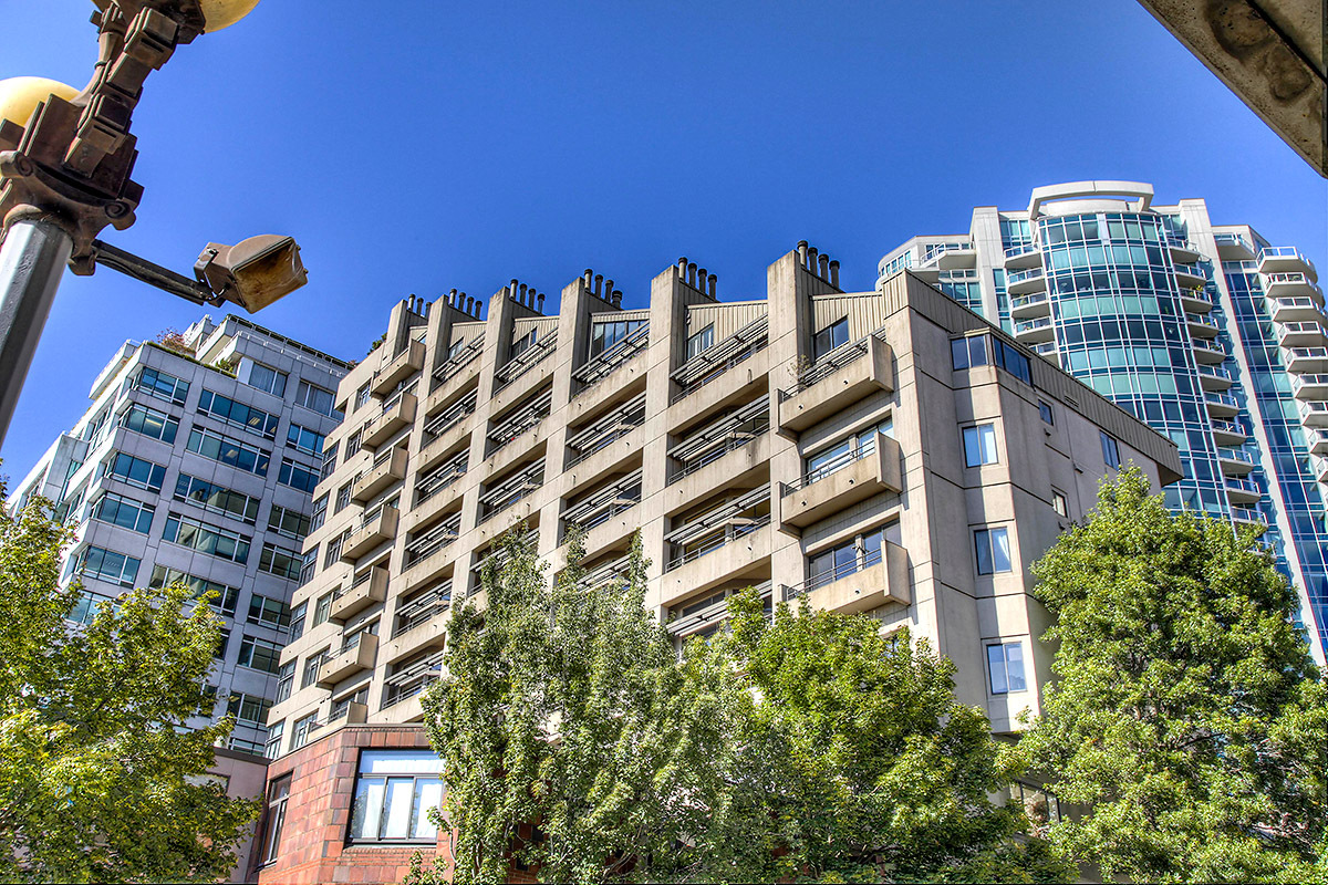 Property Photo: 2021 1st Ave C12 WA 98121